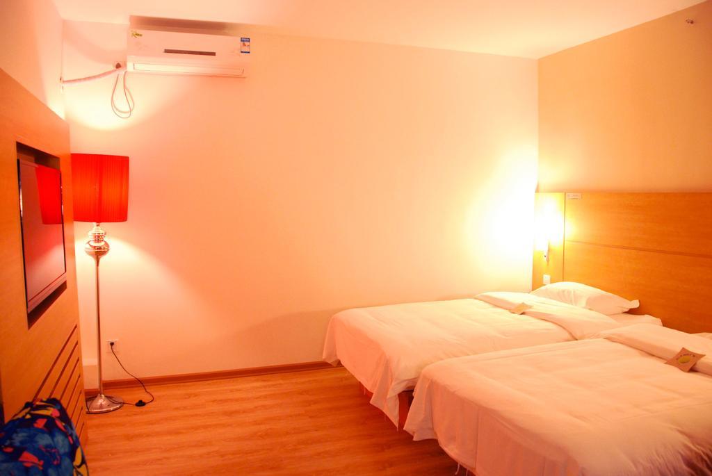 Ibis Changchun Jianshe Street Exterior foto